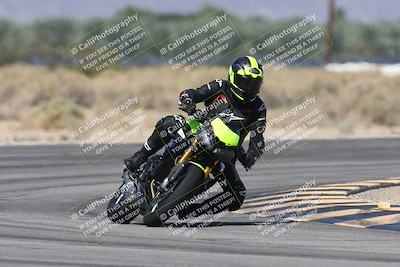 media/Oct-13-2025-Moto Forza (Mon) [[a66d839500]]/3-B Group/Session 3 (Turn 16)/